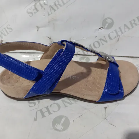 VIONIC ORTHOTIC REST FARRA FLAT STRAPPY SANDAL W/ FMT TECHNOLOGY - BLUE, UK SIZE 4.5