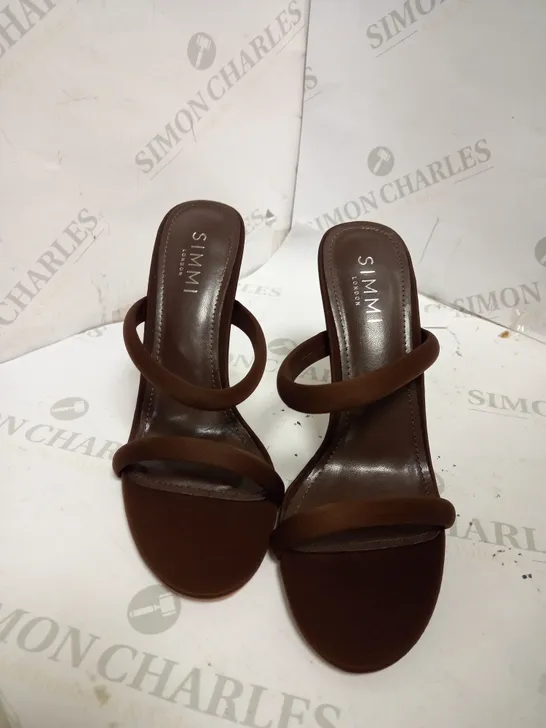 SIMMI LONDON BROWN HEELS - SIZE 7