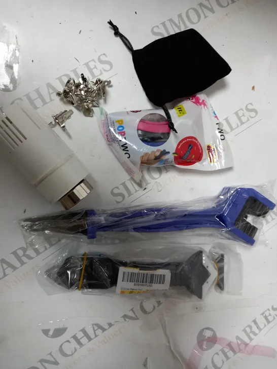 LOT IF ASSORTED ITEMS TO INCLUDE - SILICONE REMOVER / COSTUME JEWRY / BIKE CHAIN CLEANING BRUSH   