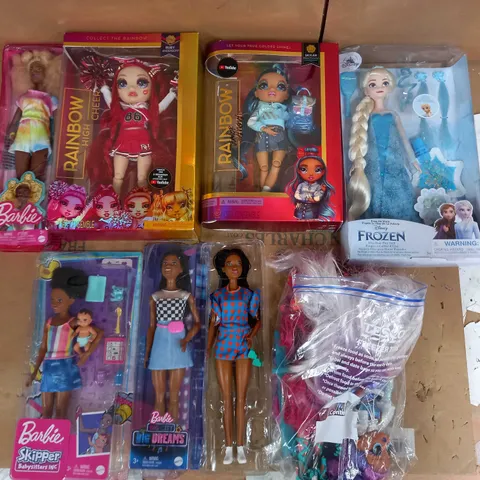LOT OF APPROX 8 ASSORTED DOLLS AND ACCESSORIES 