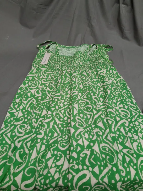 ROMAN AZTEC SHIRRED JUMPSUIT IN GREEN - SIZE 16