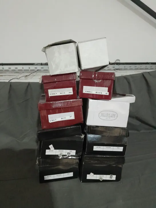 APPROXIMATELY 10 BOXED PAIR OF ASSORTED SHOES IN VARIOUS STYLES AND SIZES 