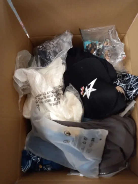 BOX OF APPROX 35 ASSORTED CLOTHING ITEMS TO INCLUDE - DRESSES, T-SHIRTS AND TROUSERS