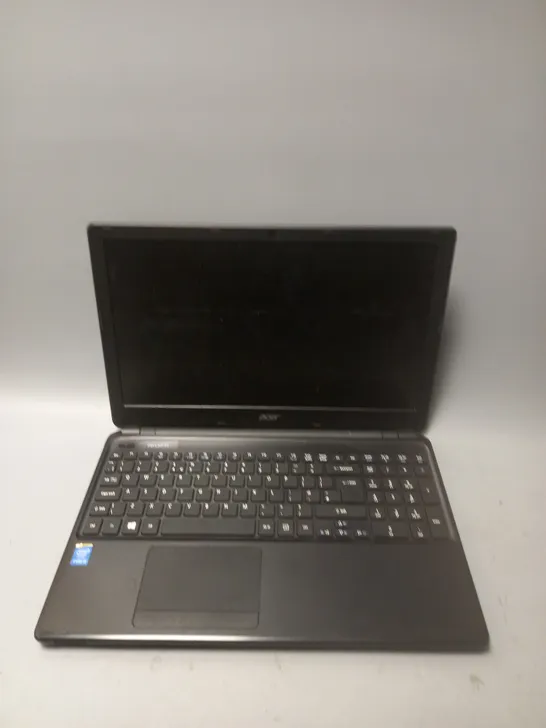 UNBOXED ACER INTEL CORE TRAVELMATE P255 SERIES - MODEL V5WC2 