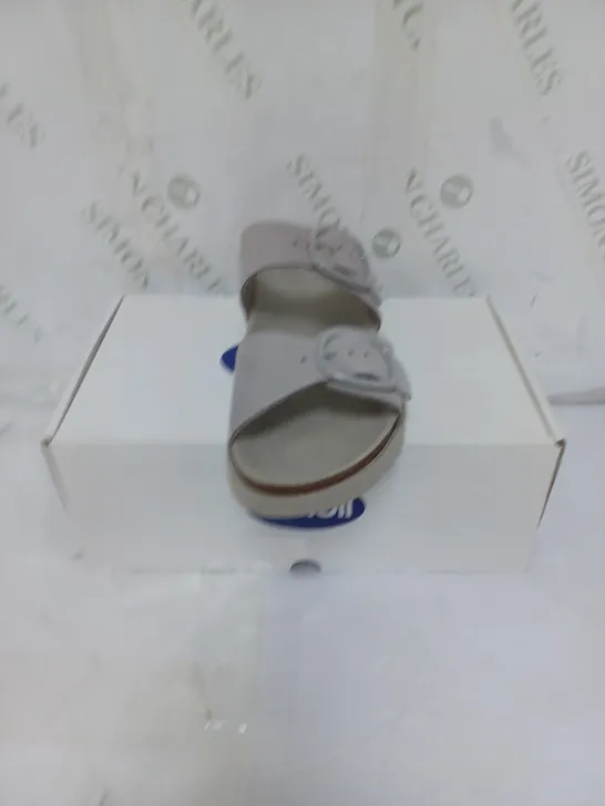 BOXED SCHOLL SOFTSTEP LADIES SANDALS BUCKLE FASTENING SIZE 6 GREY