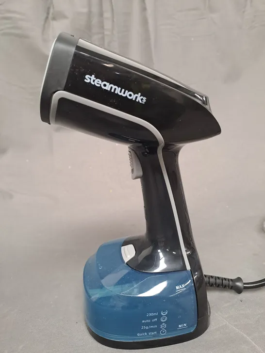 BOXED STEAMWORKS GARMENT STEAMER