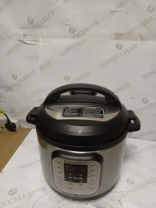 INSTANT POT DUO SMART PRESSURE COOKER