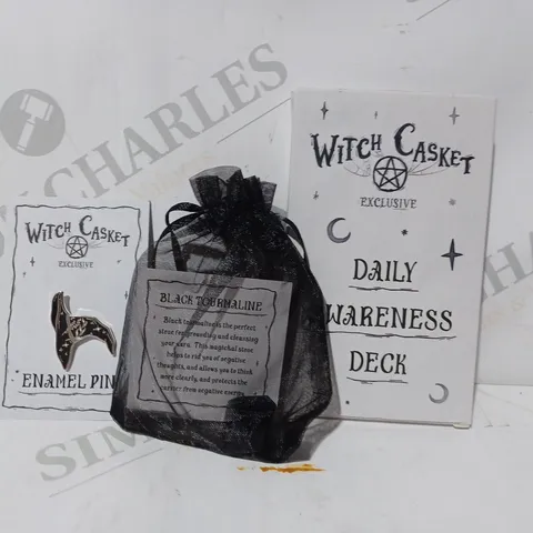 BOX OF APPROXIMATELY 15 ASSORTED WITCH CASKET ITEMS TO INCLUDE DAILY AWARENESS DECK, ENAMEL PIN, BLACK TOURMALINE, ETC
