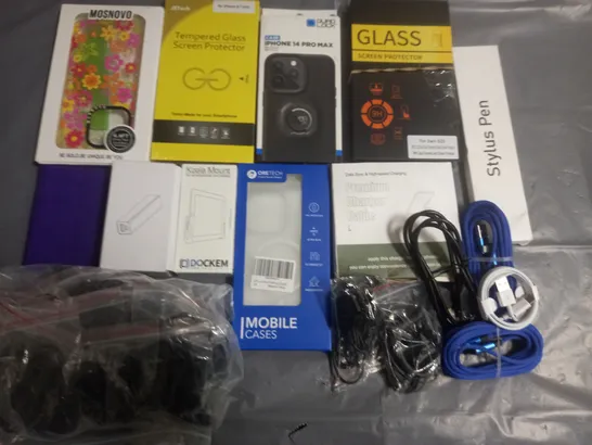 LOT OF ASSORTED MOBILE PHONE ACCESSORIES TO INCLUDE CASES, CHARGE CABLES AND SCREEN PROTECTORS