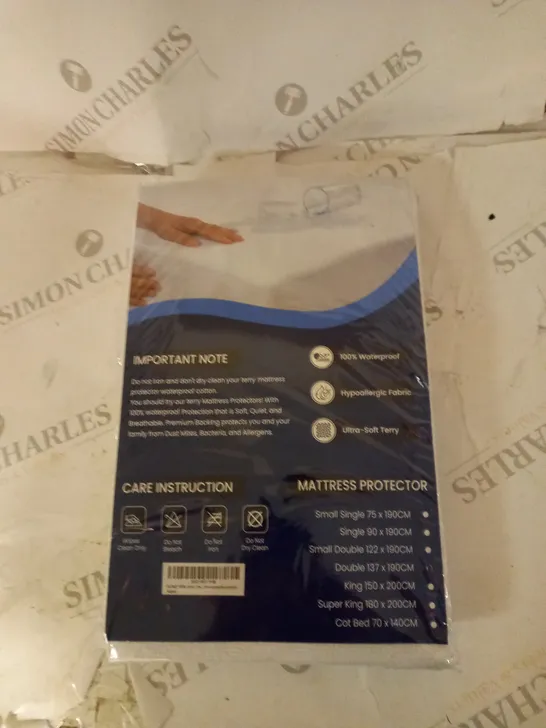 BOXED MATTRESS PROTECTOR , SIZE - DOUBLE 137 X 190 CM