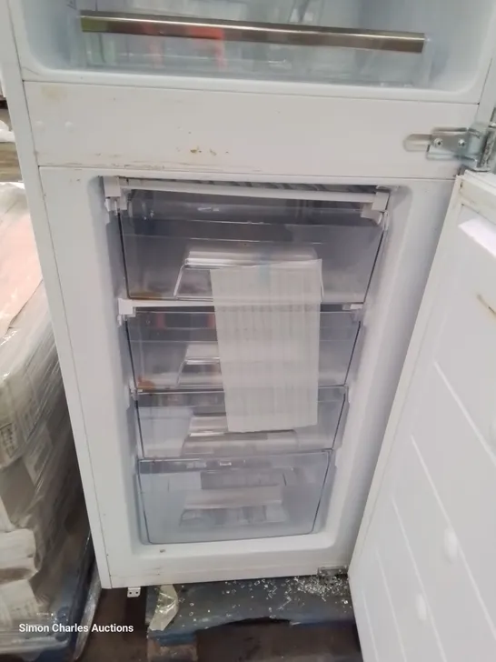 INTEGRATED 50/50 FRIDGE FREEZER