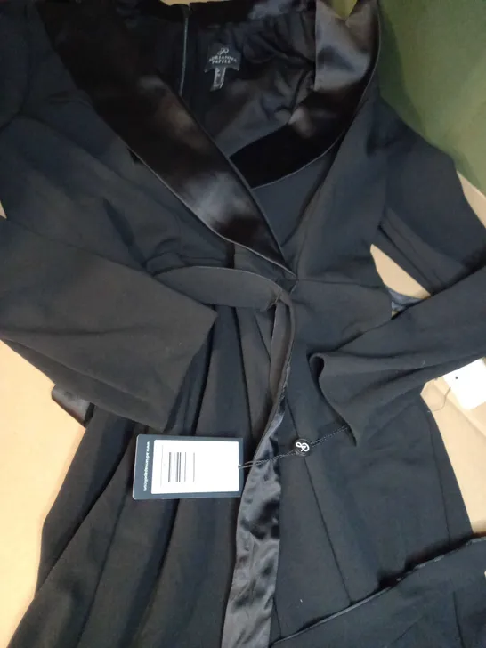 ADRIANNA PAPELL BLACK TUXEDO JUMPSUIT WITH SATIN COLOUR DETAIL - SIZE 12