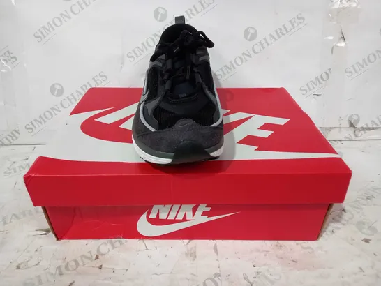 BOXED PAIR OF NIKE AIR MAX BLISS SHOES IN BLACK/METALLIC SILVER/GREY UK SIZE 6.5