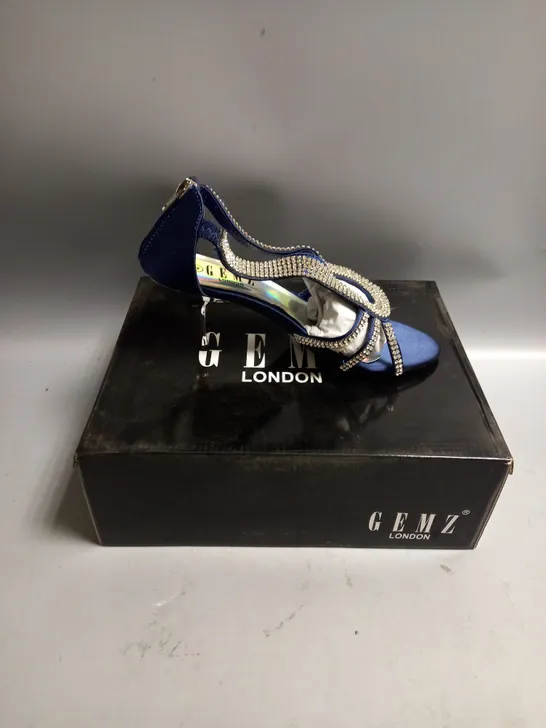 BOXED GEMZ LONDON HIGH HEELED SPARKLY NAVY SATIN SHOES. SIZE 4