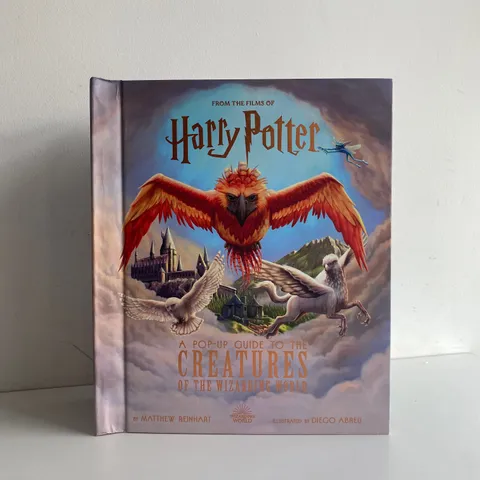 HARRY POTTER POP-UP GUIDE TO THE CREATURES OF THE WIZARDING WORLD 