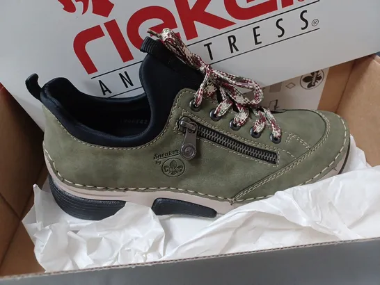 BOXED PAIR OF RIEKER DECK SHOES/TRAINERS - GREEN- SIZE 7 UK