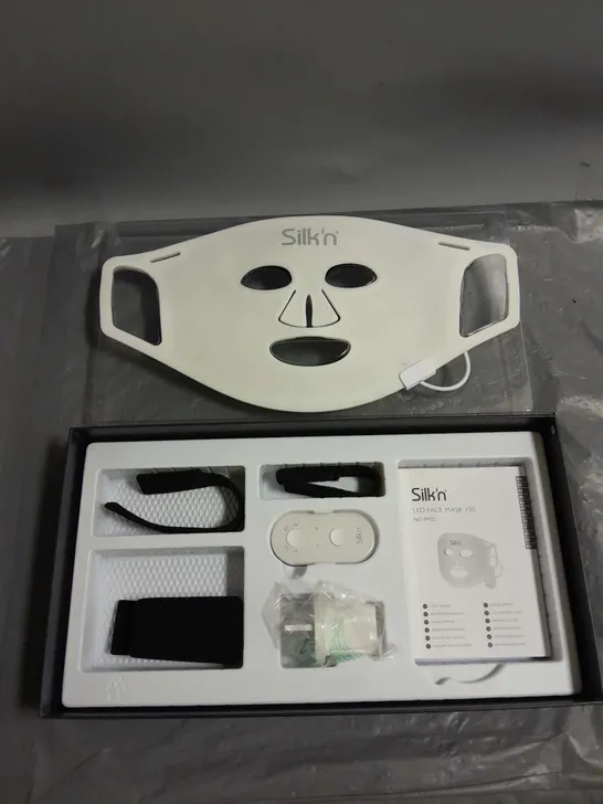 BOXED SILK'N LED FACE MASK 100 ANTI-AGEING AND REDUCTION OF SKIN IMPERFECTIONS