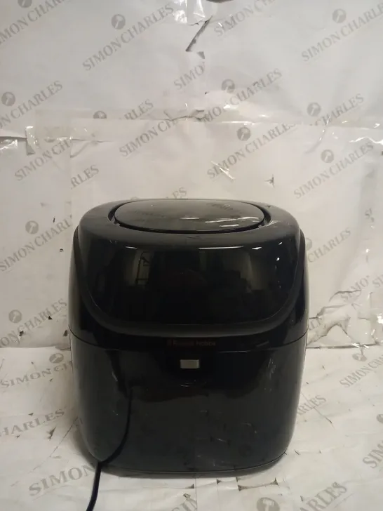 RUSSELL HOBBS AIR FRYER