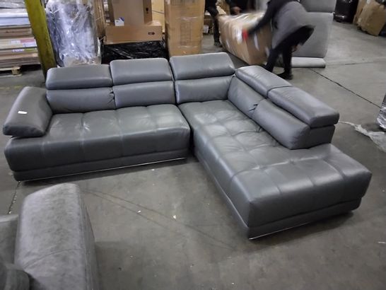 DESIGNER ITALIAN GREY LEATHER CORNER SOFA WITH ADJUSTABLE HEADRESTS AND SQUARE PANEL DETAIL WITH CHROME FEET