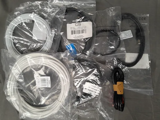 APPROXIMATELY 20 ASSORTED ELECTRICAL CABLES AND POWER ADAPTERS IN VARIOUS STYLES