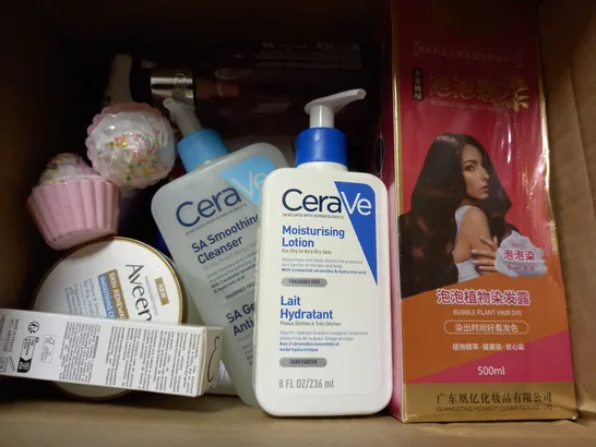 BOX OF APPROXIMATELY 20 ASSORTED COSMETICS TO INCLUDE CERAVE CLEANSER, BATH BOMBS, MOLTON BROWN HAND WASH ETC