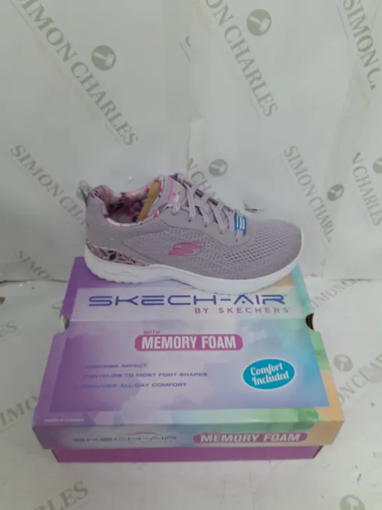 BOXED PAIR OF PINK SKETCH-AIR TRAINERS SIZE 4