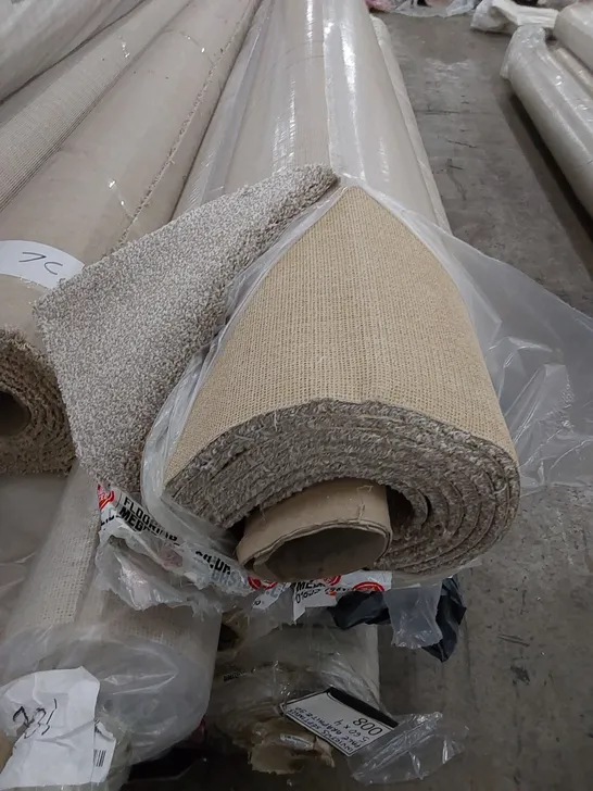 ROLL OF QUALITY CARPET // SIZE: APPROXIMATELY 5.3 X 4m