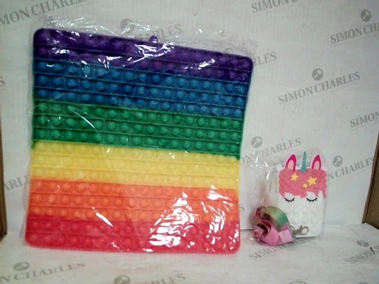 POP FIDGET TOYS (1 X RAINBOW STYLE, 1 UNICORN CARRYING CASE)