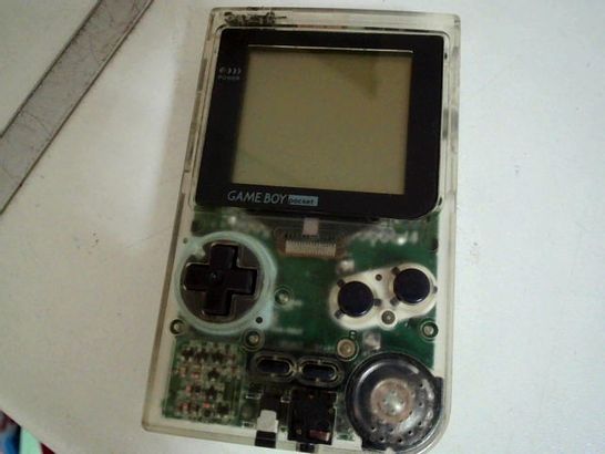 GAME BOY POCKET CONSOLE