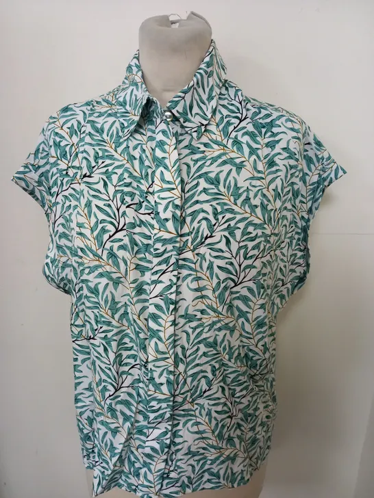 LOUCHE LONDON ABINAYA SHORT SLEEVE SHIRT IN LIGHT GREEN SIZE 10  