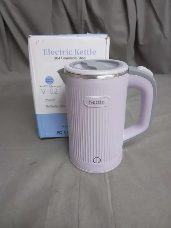 BOXED LIGHTWEIGHT ELECTRIC KETTLE IN PURPLE 800ML 