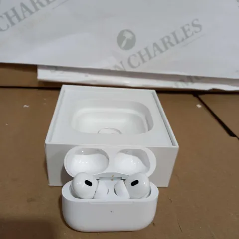 APPLE AIRPODS PRO 2ND GEN WITH MAGSAFE CHARGING CASE