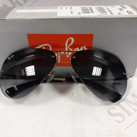 BOXED RAY BAN LIGHT GREY GRADIENT DARK BLUE SUNGLASSES