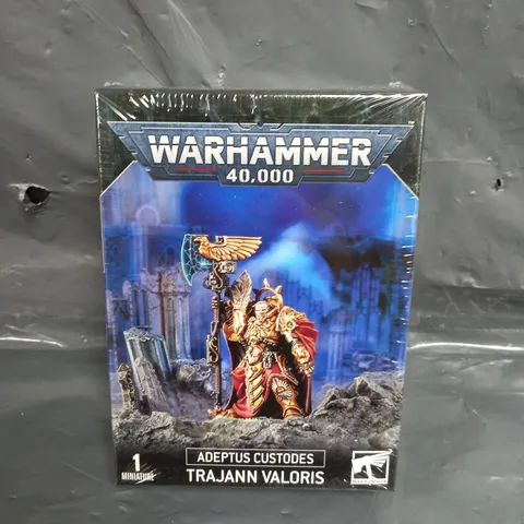 BOXED AND SEALED WARHAMMER 40,000 ADEPTUS CUSTODES TRAJANN VALORIS - 1 MINIATURE