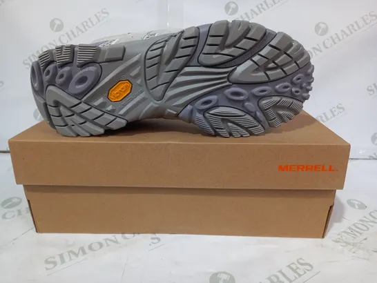 BOXED PAIR OF MERRELL SHOES IN STONE GREY/PURPLE UK SIZE 9.5