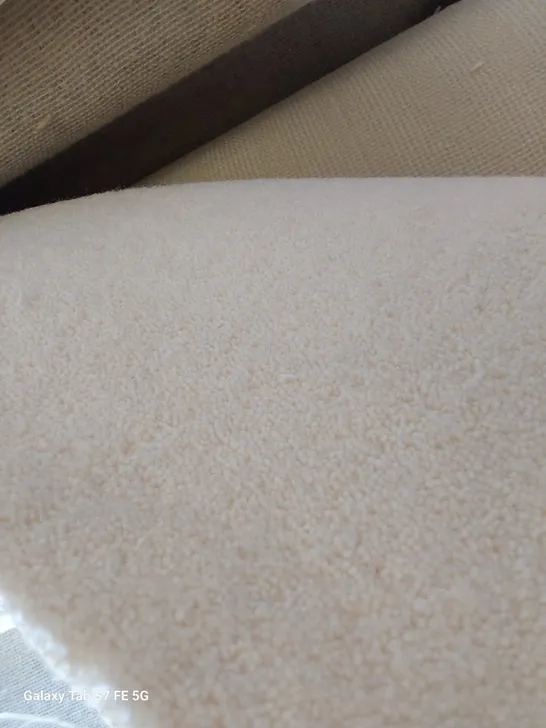 ROLL OF QUALITY DIMENSIONS 50 CARPET APPROXIMATELY 5M × 2.18M