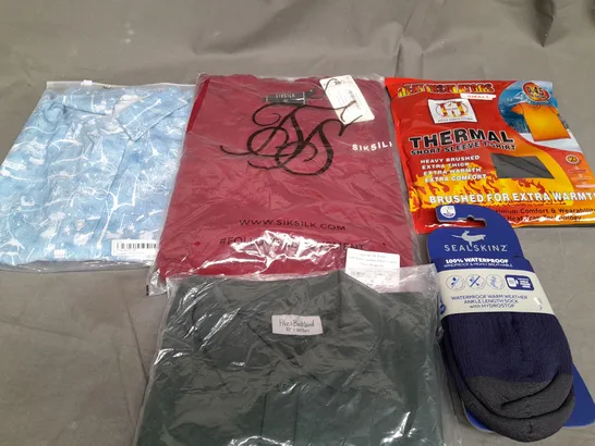 BOX OF APPROXIMATELY 25 ASSORTED CLOTHING ITEMS TO INCLUDE - T-SHIRT , SOCKS , POLO SHIRT ETC - COLLECTION ONLY 