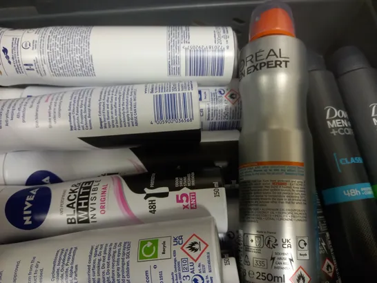 BOX OF APPROX 15 ASSORTED AEROSOLS TO INCLUDE AVEENO AFTER-SHOWER MIST, LIVING PROOF DRY SHAMPOO, SOFT&GENTLE DEODORANT, ETC 