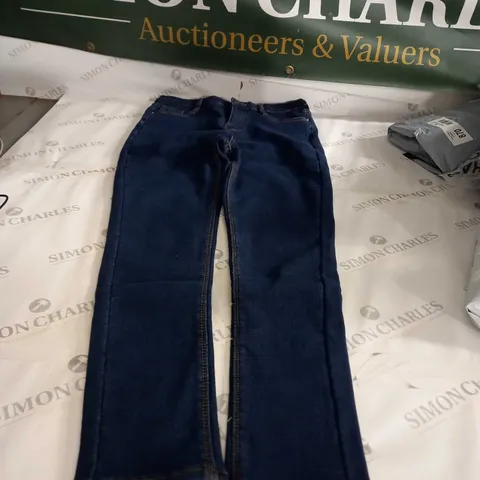 PAIR OF DEMIN JEANS SIZE 31