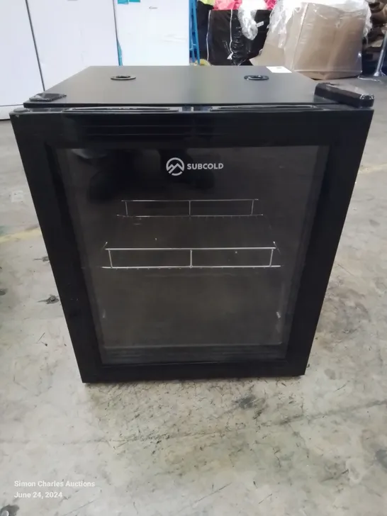 SUBCOLD SUPER50 – MINI FRIDGE | 50L DRINKS FRIDGE | ENERGY EFFICIENT IN BLACK [ENERGY CLASS E]