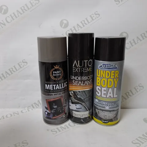 APPROXIMATELY 12 ASSORTED PAINT SPRAY CANS TO INCLUDE CAR PRIDE UNDER BODY SEAL IN BLACK, AUTO EXTREME UNDER BODY SEALANT, PAINT FACTORY METALLIC SPRAY PAINT IN GUN METAL GREY