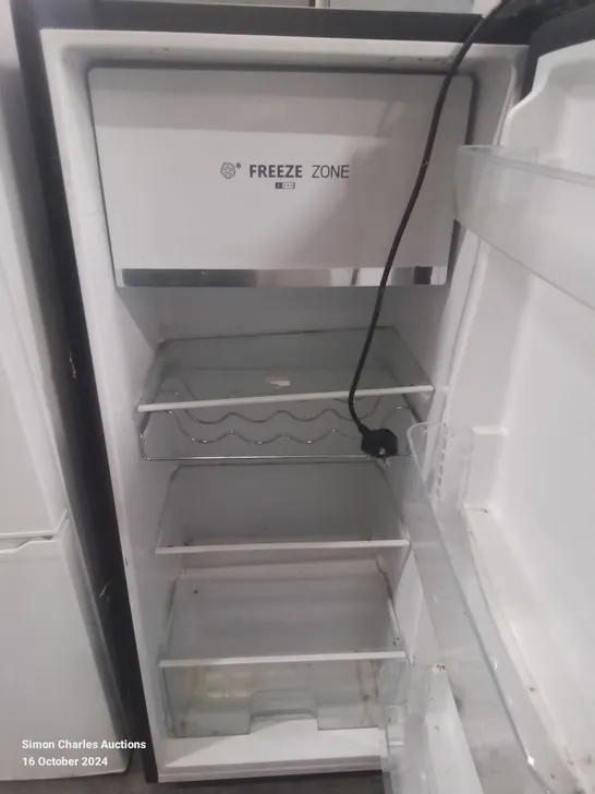 HISENSE RR220D4ABF 52CM FREESTANDING RETRO FRIDGE - UNPROCESSED RAW RETURN 