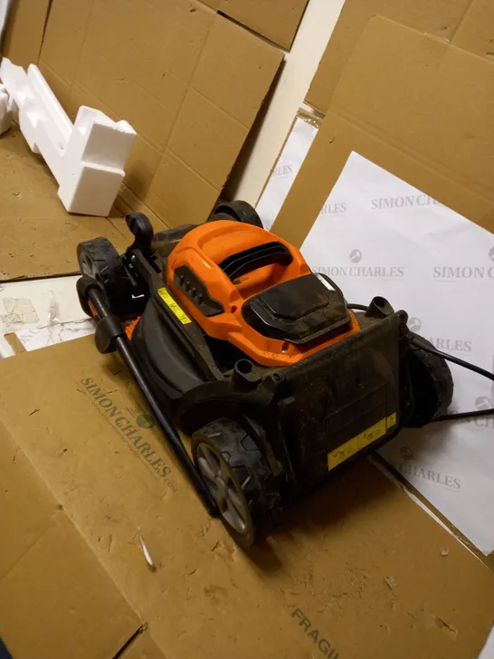 YARDFORCE LAWNMOWER