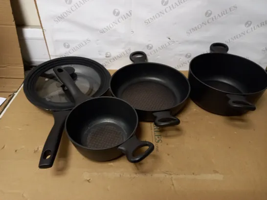 PRESTIGE NON STICK ALUMINIUM 4 PIECE NESTING COOKWARE SET