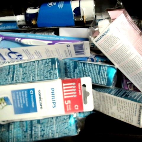 LOT OF APPROXIMATELY 30 DENTAL CARE ITEMS, TO INCLUDE TOOTHBRUSHES, TOOTHPASTE & DENTAL TOOLS