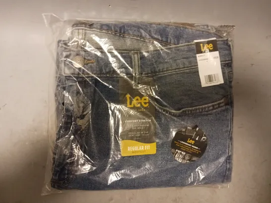 BRAND NEW LEE COMFORT STRETCH JEANS IN BLUE SIZE 40/29