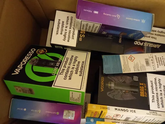 APPROXIMATELY 20 ASSORTED BOXED VAPING PRODUCTS TO INCLUDE VOOPOO DRAG X PRO, VOOPOO VINCI 3 MOD POD KIT, VOOPOO ARGUS P1 ETC. 