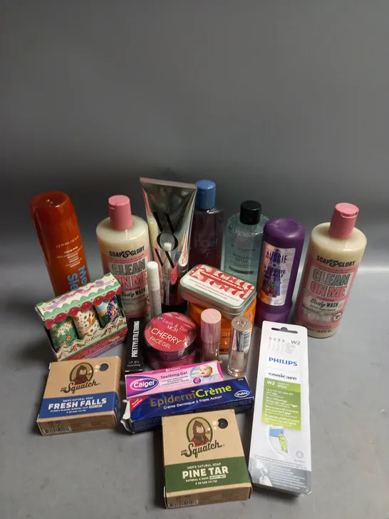 BOX OF APPROXIMATELY 20 COSMETIC ITEMS TO INCLUDE - DR SQUATCH SOAPS - PHILIPS DENTAL CARE - SOAP AND GLORY BODY WASH ETC 