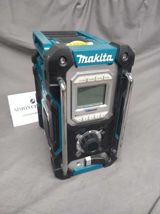 MAKITA DMR108 SITE RADIO WITH BLUETOOTH AND MOBILE USB CHARGING SOCK