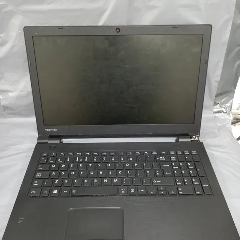 TOSHIBA SATELLITE PRO R50-B	15 INCH I3-4005U 1.70GHZ